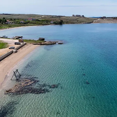 Luxury Beachfront Jacuzzi With Sea View Apartment Povljana