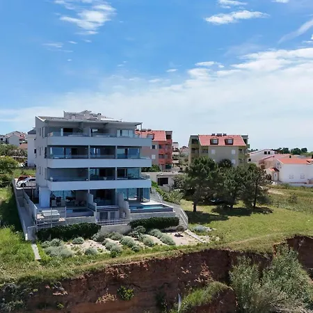 Apartment Luxury Beachfront Jacuzzi With Sea View